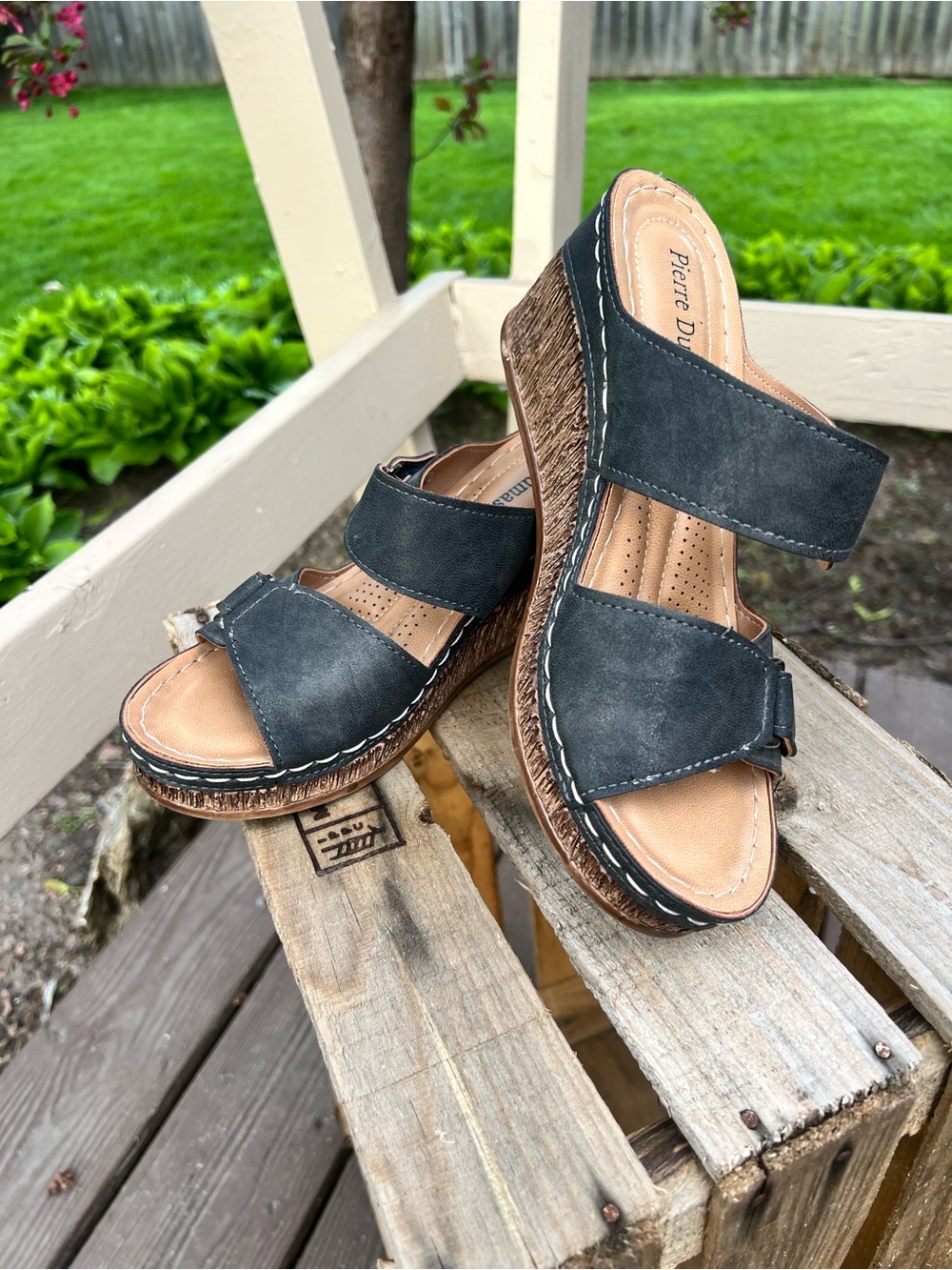 Pierre Dumas Dark Gray Suede Wedge Sandals - Size 9*